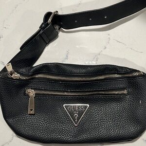 Guess Black Fanny pack!